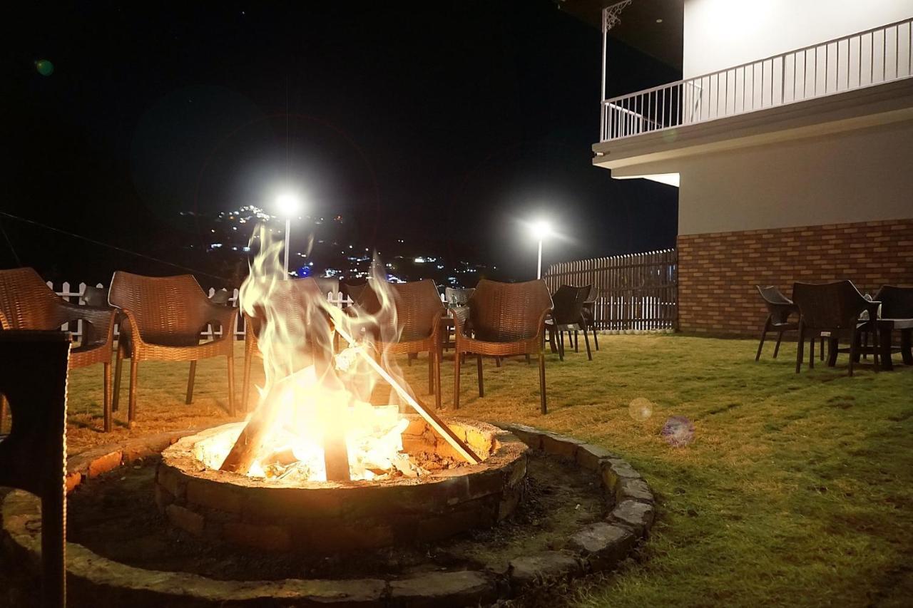 Sl Manor Hill Resort Mussoorie Buitenkant foto