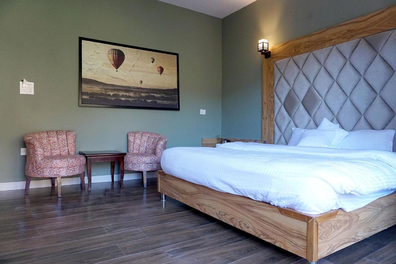 Sl Manor Hill Resort Mussoorie Buitenkant foto